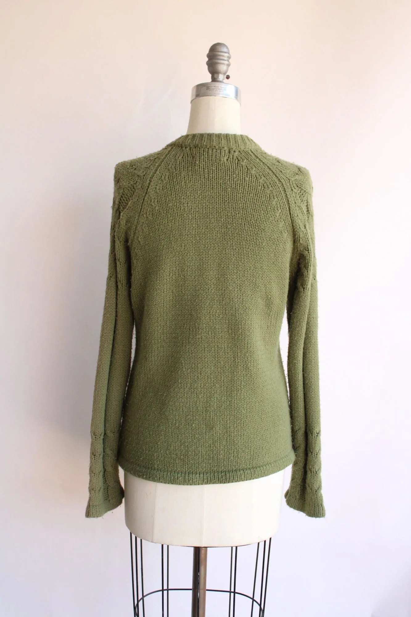 Vintage 1970s Cable Knit Green Cardigan with Pockets