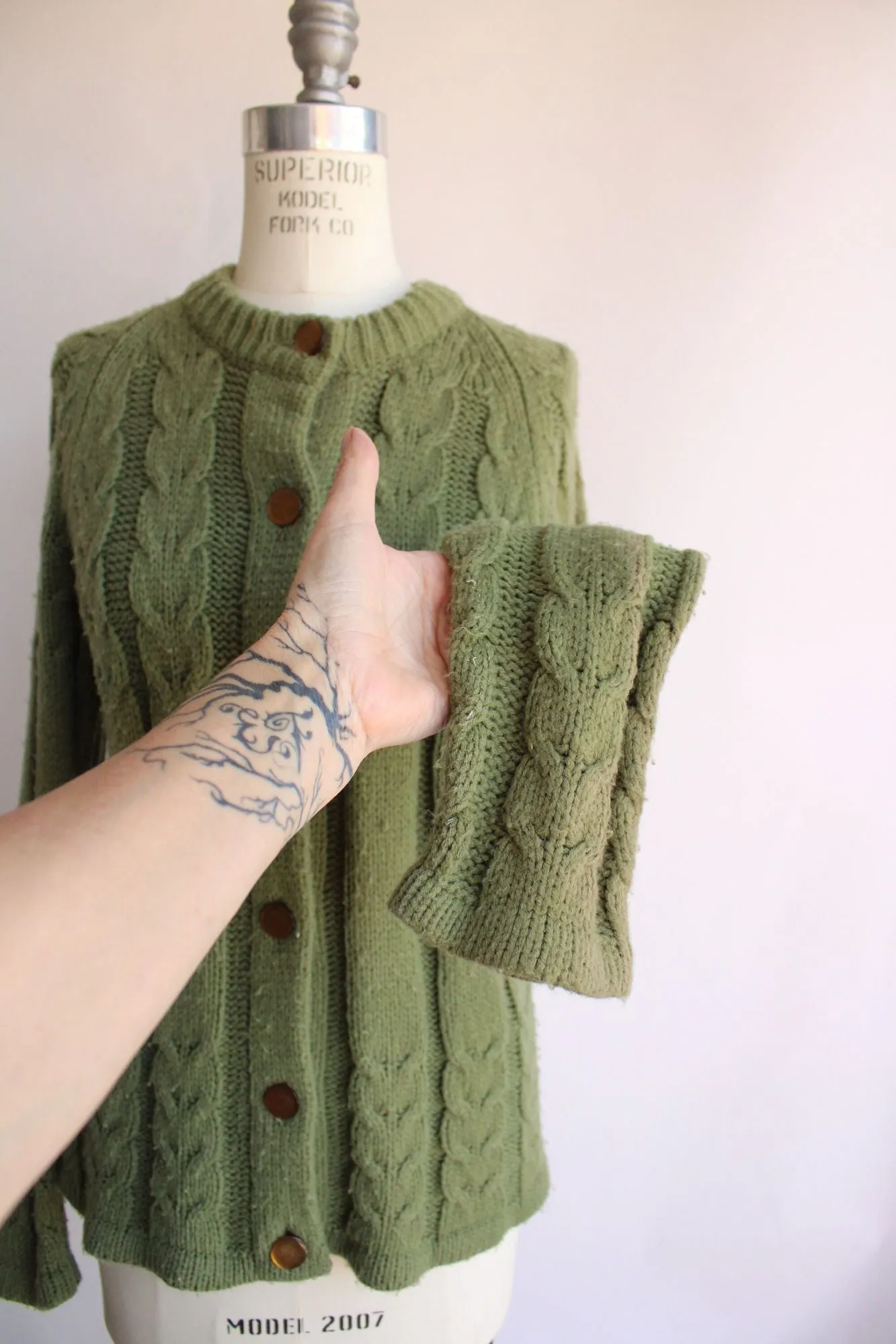 Vintage 1970s Cable Knit Green Cardigan with Pockets